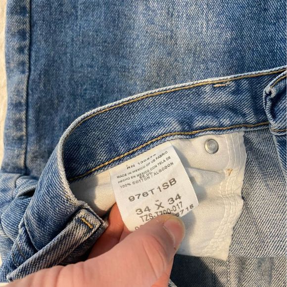 Wrangler size 34 x 34 Light Wash Straight Leg Denim Jeans - Picture 6 of 10